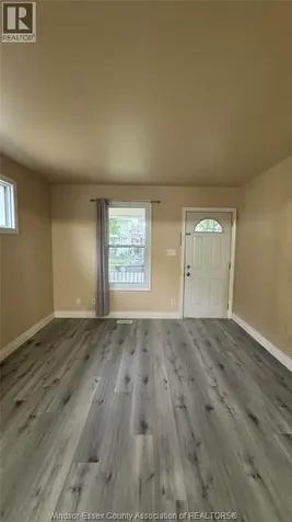 408 Elm Avenue Windsor ON N9A 5H1