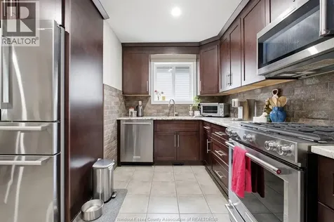 1074 King Louis Street Lakeshore ON N8L 0V5