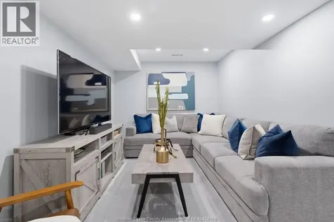 1074 King Louis Street Lakeshore ON N8L 0V5