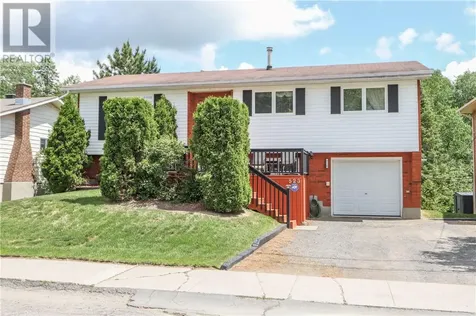 523 Eastern Avenue Lively ON P3Y 1M9