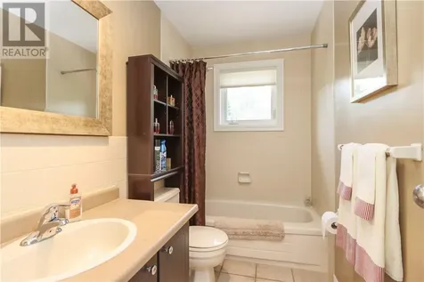 523 Eastern Avenue Lively ON P3Y 1M9