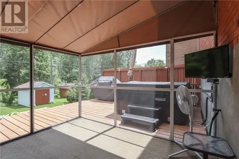 523 Eastern Avenue Lively ON P3Y 1M9