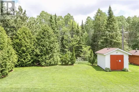 523 Eastern Avenue Lively ON P3Y 1M9