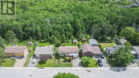 523 Eastern Avenue Lively ON P3Y 1M9