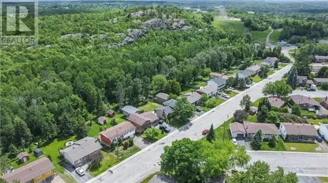 523 Eastern Avenue Lively ON P3Y 1M9