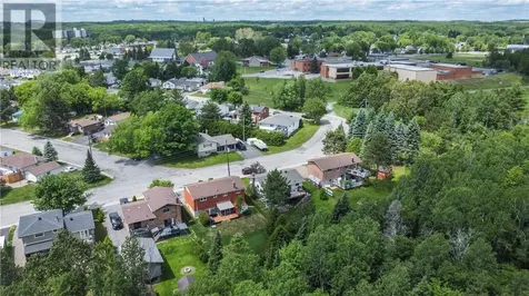 523 Eastern Avenue Lively ON P3Y 1M9