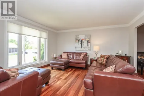 523 Eastern Avenue Lively ON P3Y 1M9
