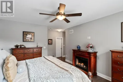 19 Waverley Road Clarington (bowmanville) ON L1C 1K8