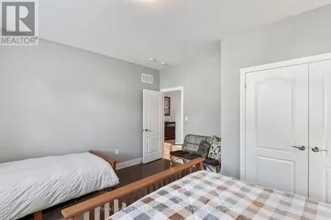 19 Waverley Road Clarington (bowmanville) ON L1C 1K8
