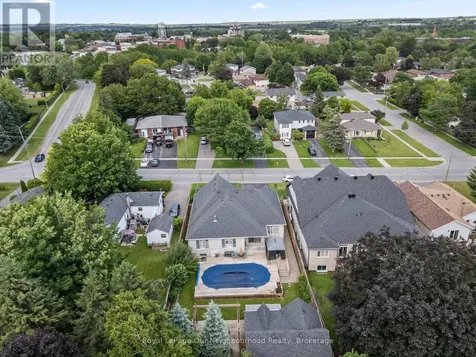 19 Waverley Road Clarington (bowmanville) ON L1C 1K8