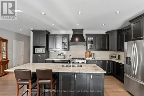 19 Waverley Road Clarington (bowmanville) ON L1C 1K8