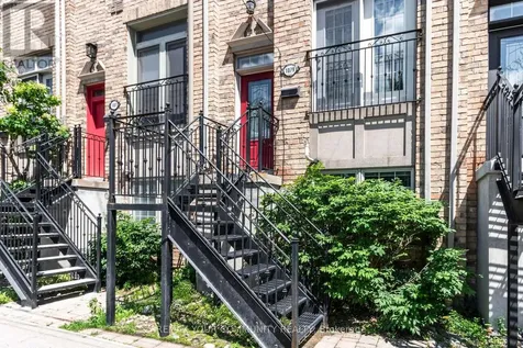 1079 Broadview Avenue Toronto (broadview North) ON M4K 2S4