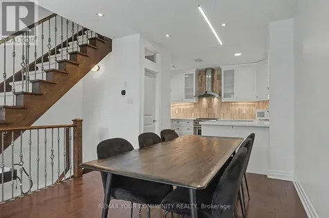 1079 Broadview Avenue Toronto (broadview North) ON M4K 2S4