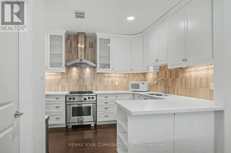 1079 Broadview Avenue Toronto (broadview North) ON M4K 2S4