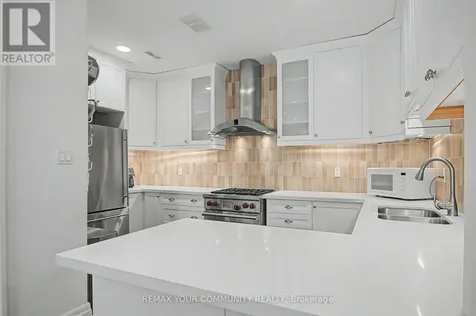 1079 Broadview Avenue Toronto (broadview North) ON M4K 2S4