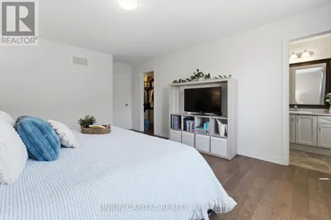 22 Delight Way Whitby (brooklin) ON L1M 0E9