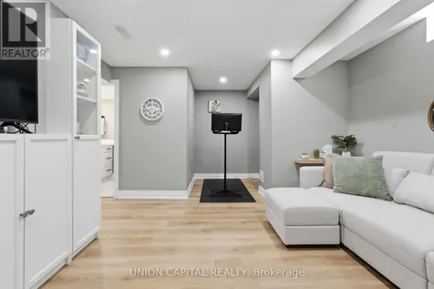 22 Delight Way Whitby (brooklin) ON L1M 0E9