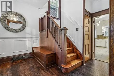 33 Saint Clair Avenue Hamilton ON L8M 2N4