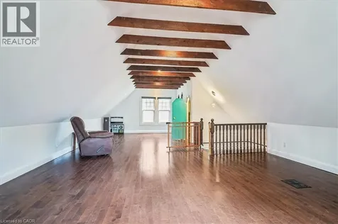33 Saint Clair Avenue Hamilton ON L8M 2N4