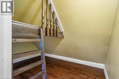 33 Saint Clair Avenue Hamilton ON L8M 2N4
