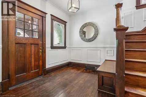 33 Saint Clair Avenue Hamilton ON L8M 2N4