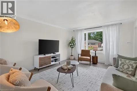 236 Hammersmith Court Burlington ON L7L 4N7