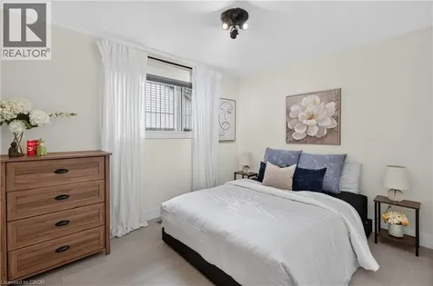 236 Hammersmith Court Burlington ON L7L 4N7