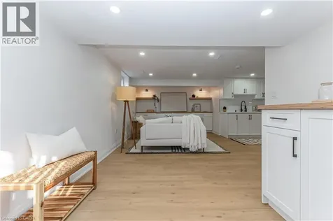 487 East 37th Street Hamilton ON L8V 4C1