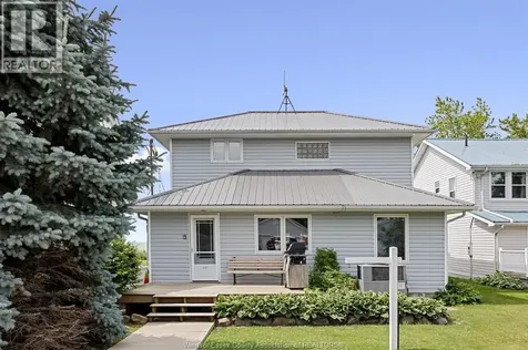 419 Lakeside Amherstburg ON N0R 1G0