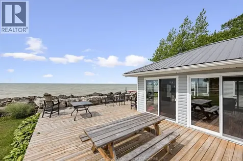 419 Lakeside Amherstburg ON N0R 1G0