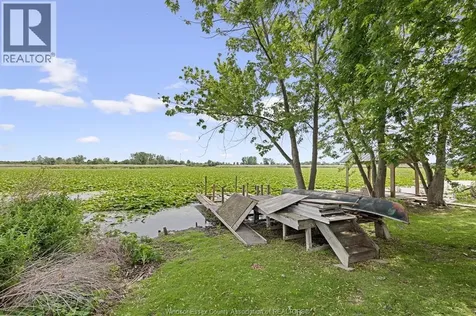 419 Lakeside Amherstburg ON N0R 1G0