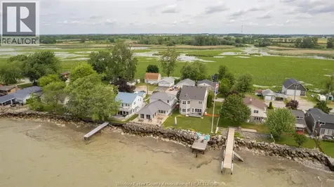 419 Lakeside Amherstburg ON N0R 1G0