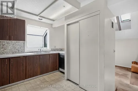 32 Sage Crescent Ottawa ON K2J 1T4