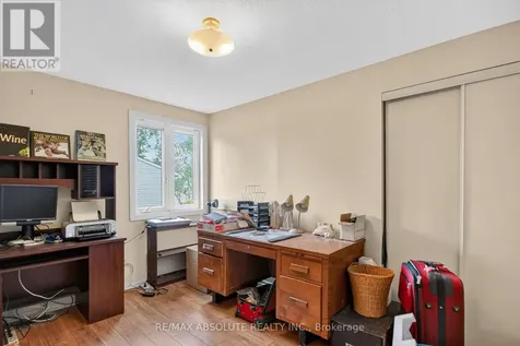 32 Sage Crescent Ottawa ON K2J 1T4