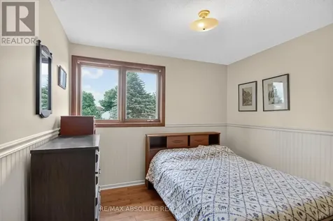 32 Sage Crescent Ottawa ON K2J 1T4