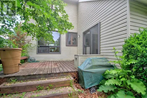 32 Sage Crescent Ottawa ON K2J 1T4