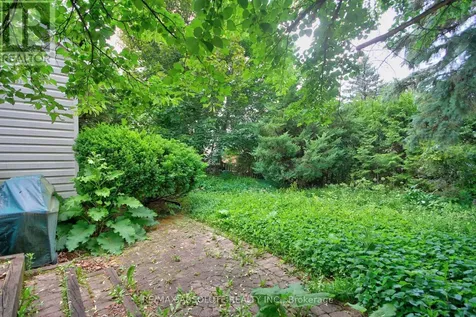 32 Sage Crescent Ottawa ON K2J 1T4