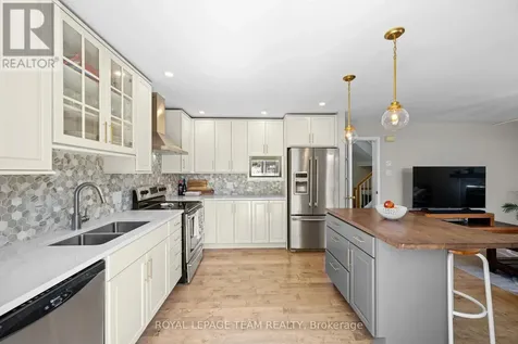 73 Deerfox Drive Ottawa ON K2J 4V1