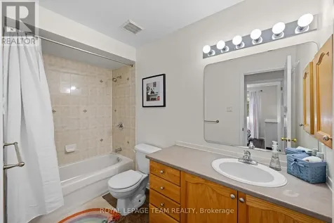 73 Deerfox Drive Ottawa ON K2J 4V1