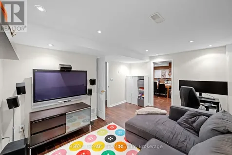 73 Deerfox Drive Ottawa ON K2J 4V1
