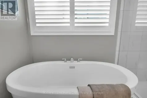 121 Lovett Lane Guelph (kortright West) ON N1G 0H1