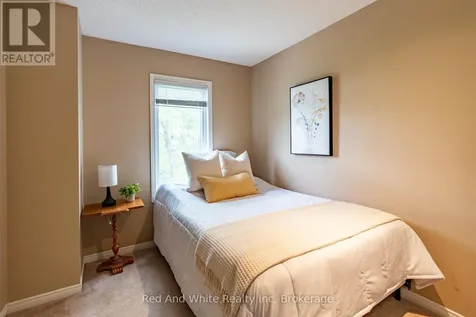 230 Blackhorne Drive Kitchener ON N2E 1Z4