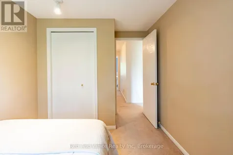 230 Blackhorne Drive Kitchener ON N2E 1Z4