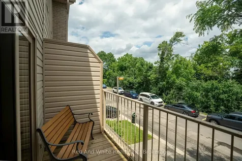 230 Blackhorne Drive Kitchener ON N2E 1Z4