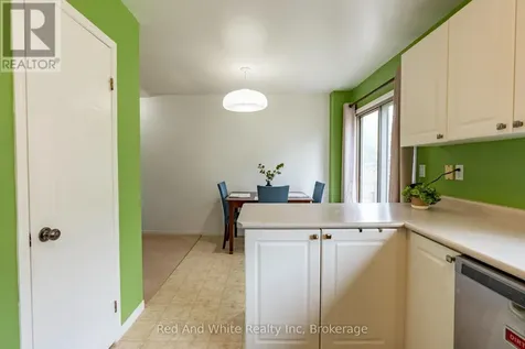 230 Blackhorne Drive Kitchener ON N2E 1Z4