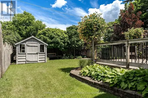 43 Gregory Crescent Stratford ON N5A 8A5