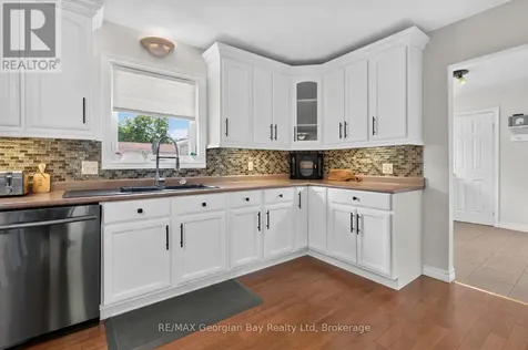 71 Lorne Avenue Penetanguishene ON L9M 1H8