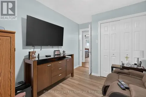 71 Lorne Avenue Penetanguishene ON L9M 1H8