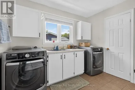 71 Lorne Avenue Penetanguishene ON L9M 1H8