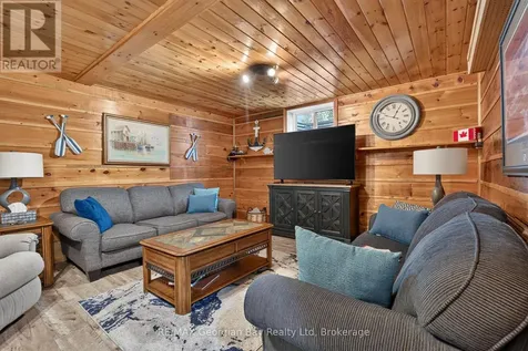 71 Lorne Avenue Penetanguishene ON L9M 1H8